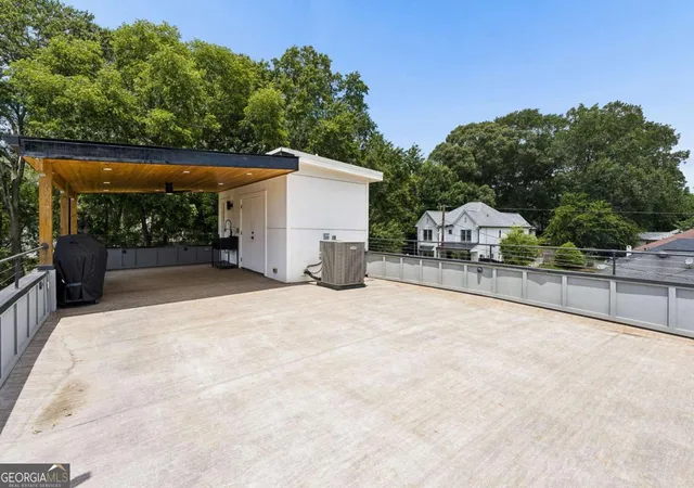 Listing Photo 2 - Condo for sale in building located at 1008 Herndon St NW, Atlanta, GA 30318 - Unit #