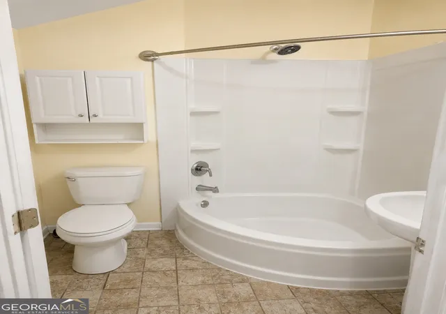 Photo 2 of Single family home for sale at 1382 Sylvan Rd Sw, Atlanta, GA 30310 | MLS# 10808844 | Listing updated on 2026-08-03