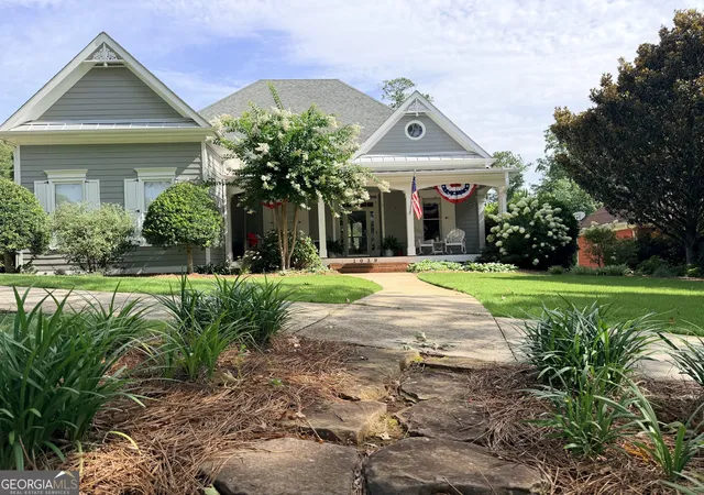 Photo 3 of Single family home for sale at 1039 Brush Arbor Cir, Mcdonough, GA 30252 | MLS# 10717075 | Listing updated on 2026-08-24