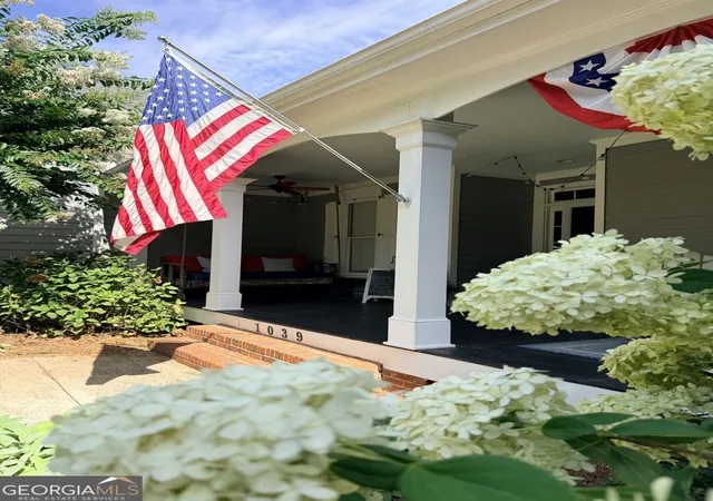 Photo 3 of Single family home for sale at 1039 Brush Arbor Cir, Mcdonough, GA 30252 | MLS# 10717075 | Listing updated on 2026-08-24