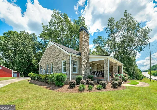 Photo 4 of Single family home for sale at 3112 Highway 155 N, Mcdonough, GA 30252 | MLS# 10742917 | Listing updated on 2026-09-10