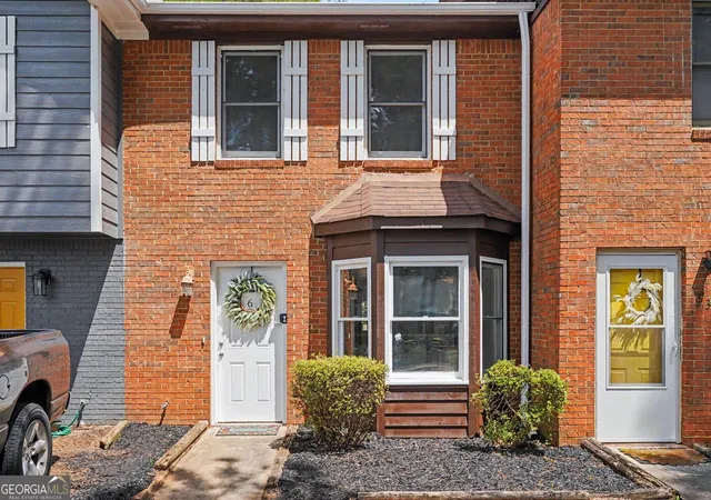 Photo 1 of Townhouse for sale at 637 Hunting Creek Ln Se, Conyers, GA 30013 | MLS# 10827036 | Listing updated on 2026-09-19