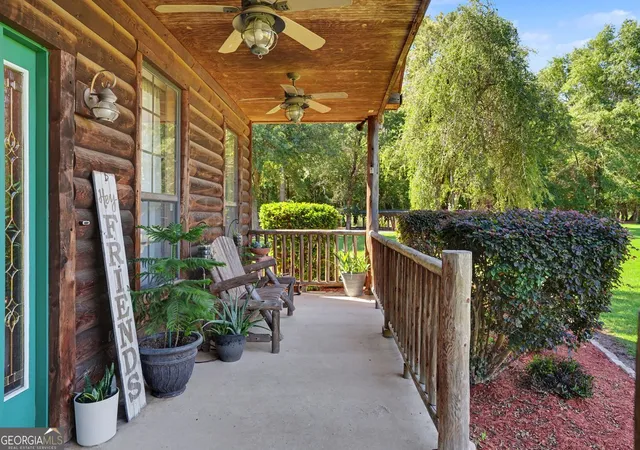Photo 3 of Single family home for sale at 720 Old Dixie Hwy S, Springfield, GA 31329 | MLS# 10783501 | Listing updated on 2026-09-11