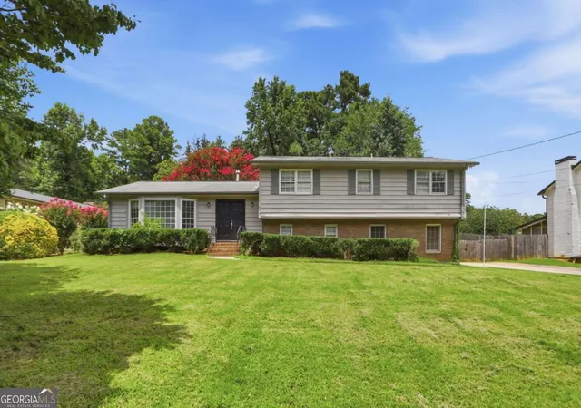 Single family home for sale at 3021 Wendwood Dr, Marietta, GA 30062 | MLS# 10812395
