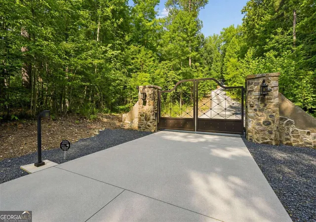 Photo 2 of Single family home for sale at 175 Tumlin Path, Acworth, GA 30101 | MLS# 10802162 | Listing updated on 2026-08-13