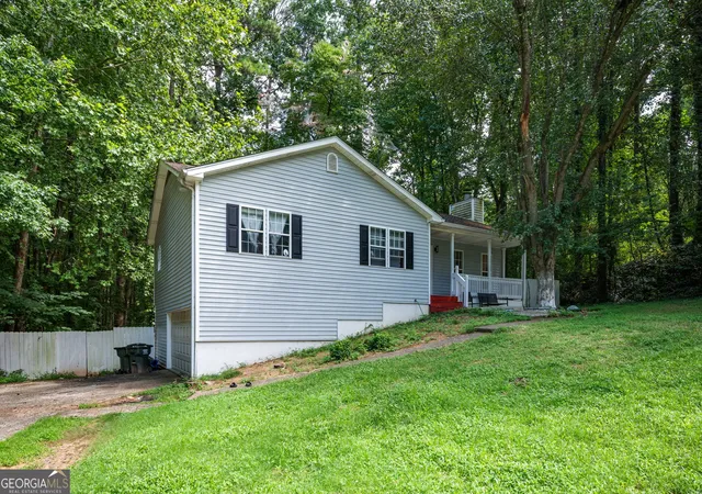 Photo 3 of Single family home for sale at 3315 Southlake Ln, Cumming, GA 30041 | MLS# 10823486 | Listing updated on 2026-09-26