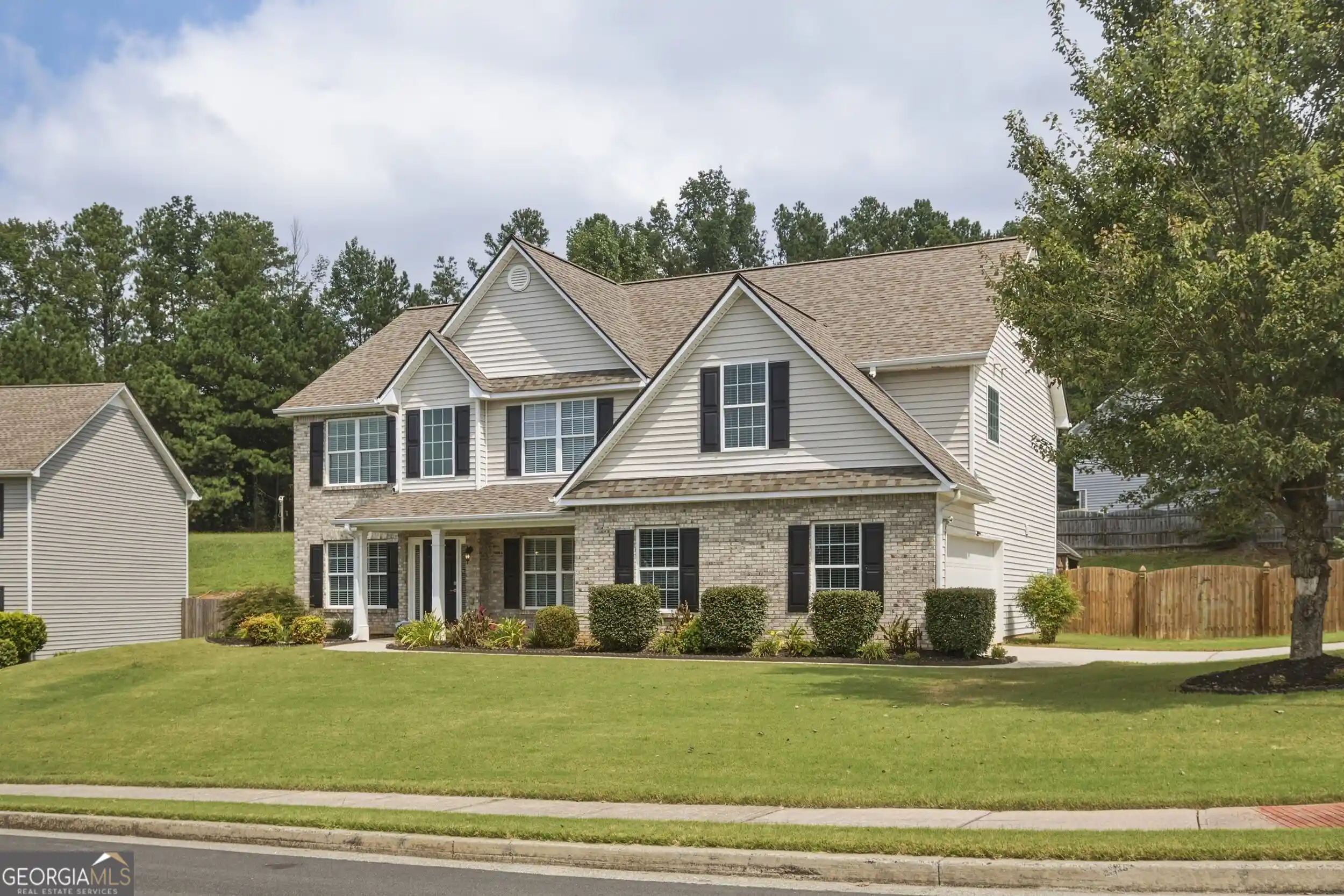 Photo 1 of Single family home for sale at 703 Country Grv Ln, Auburn, GA 30011 | MLS# 10848225 | Listing updated on 2026-10-22