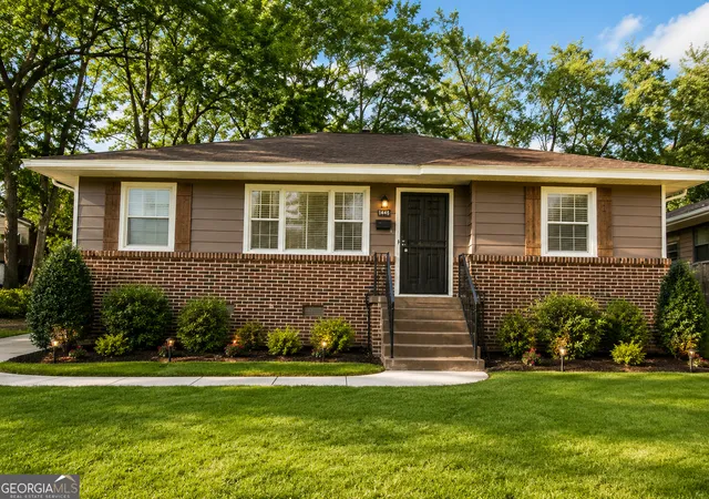 Photo 2 of Single family home for sale at 1165 Mobile St Nw, Atlanta, GA 30314 | MLS# 10835131 | Listing updated on 2026-09-11