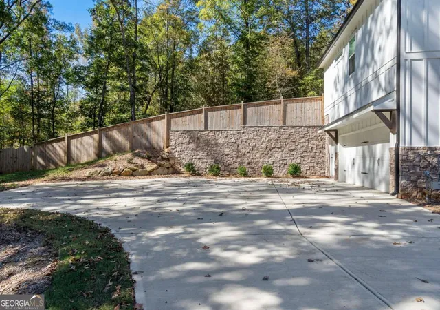 3rd image of 17 Pinoak Trl Se, Cartersville, GA 30121 | MLS# 10737433