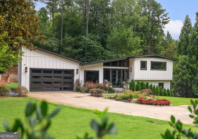 1st image of 4217 Paces Ferry Rd Se, Atlanta, GA 30339 | MLS# 10808371
