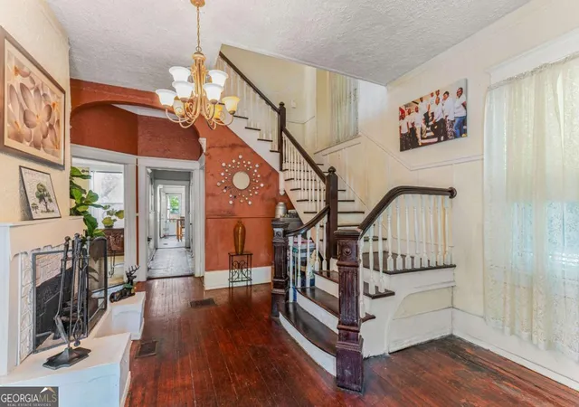 Photo 2 of Sale Pending at 211 W 34th Street, Savannah, GA 31401 | MLS# 10738400 | Listing updated on 2026-09-05