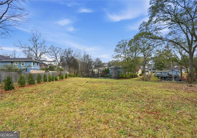2nd image of 448 E Lake Dr, Decatur, GA 30030 | MLS# 10753672