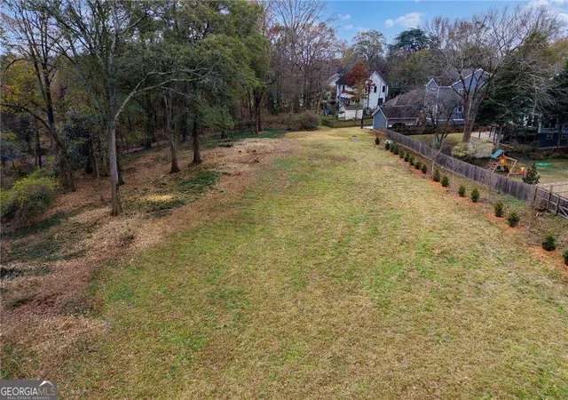 4th image of 448 E Lake Dr, Decatur, GA 30030 | MLS# 10753672