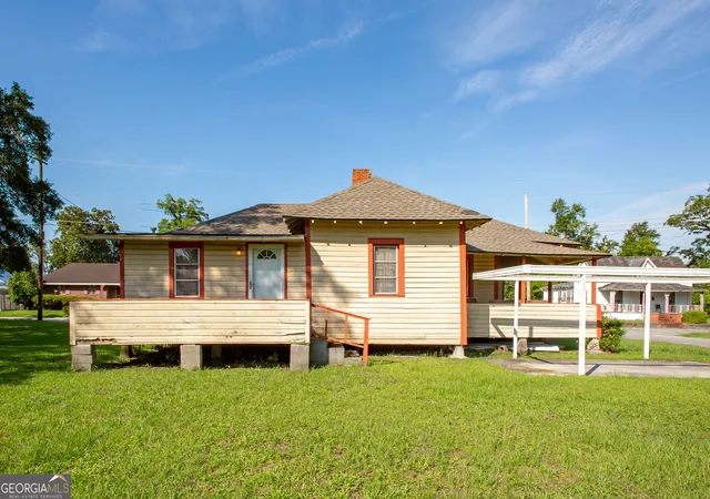 Homes for sale in Waycross, GA | 1309 Lee Ave, Waycross, GA 31503 | MLS# 10797879