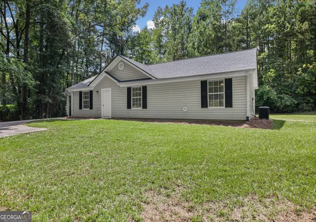 Photo 3 of Sale Pending at 31 Pinelea Dr, Newnan, GA 30263 | MLS# 10827142 | Listing updated on 2026-09-08