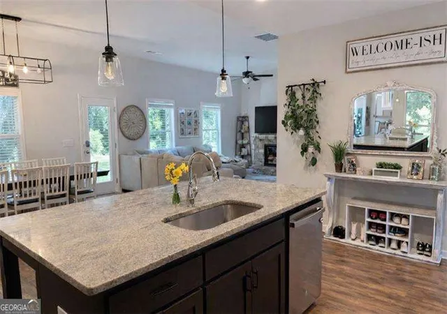 5th image of 101 Fenwick Manor Dr, Lagrange, GA 30241 | MLS# 10812022