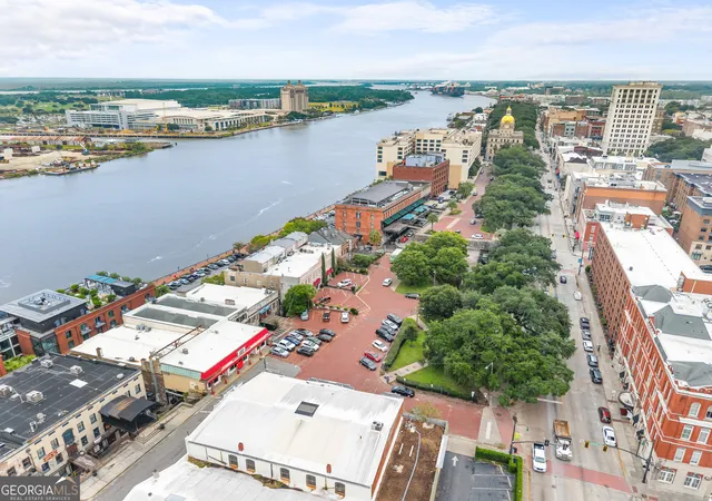 Homes for sale in Savannah, GA | 165 W Bay Street, Savannah, GA 31401 | Houzeo