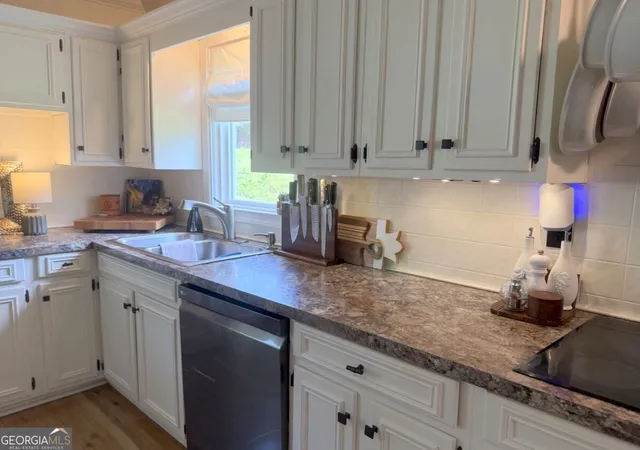 Photo 3 of Single family home for sale at 4620 Stratford Oaks Dr S, Macon, GA 31210 | MLS# 10782059 | Listing updated on 2026-08-19