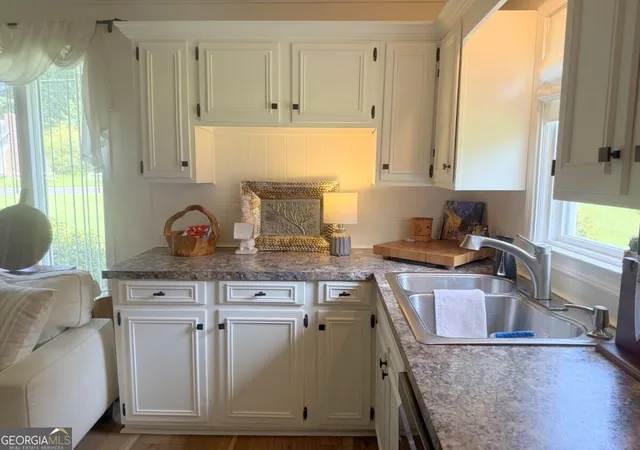 Photo 4 of Single family home for sale at 4620 Stratford Oaks Dr S, Macon, GA 31210 | MLS# 10782059 | Listing updated on 2026-08-19