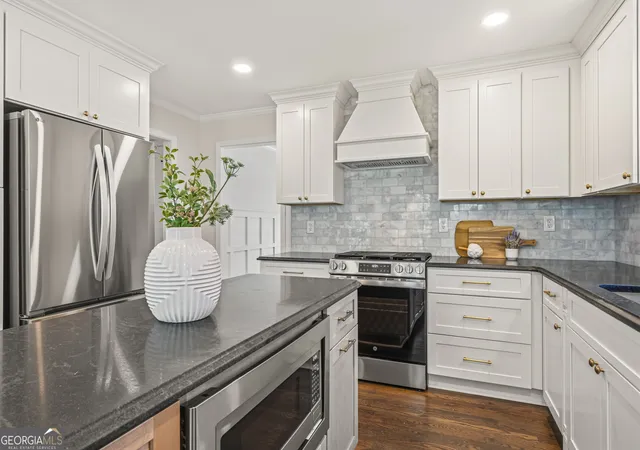 Photo 3 of Single family home for sale at 3627 Stonehenge Wy Ne, Marietta, GA 30066 | MLS# 10834662 | Listing updated on 2026-09-17