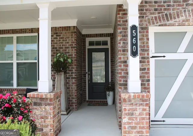 Photo 3 of Single family home for sale at 560 Plainfield St, Fayetteville, GA 30215 | MLS# 10807913 | Listing updated on 2026-08-10
