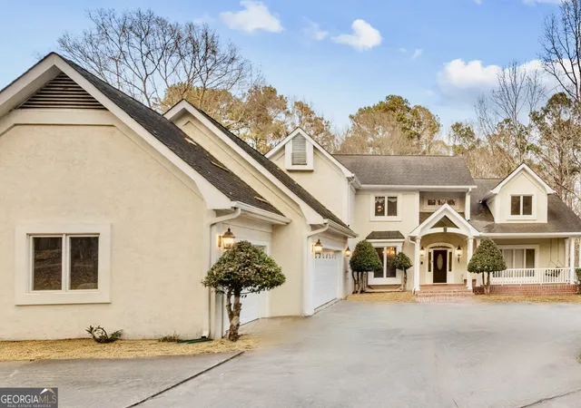 Photo 1 of Single family home for sale at 140 Thorne Ridge Trl, Fayetteville, GA 30214 | MLS# 10705994 | Listing updated on 2026-09-08