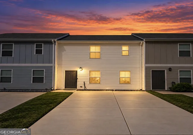 Townhouse for sale at 1794 Carrington Dr, Griffin, GA 30224 | MLS# 10879924