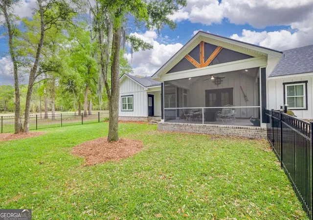 Photo 3 of Single family home for sale at 1037 Lake Side Dr NE, Townsend, GA 31331 | MLS# 10752855 | Listing updated on 2026-08-20