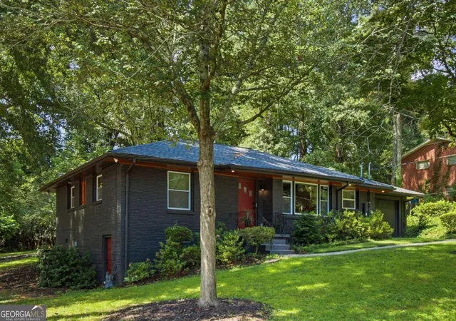 Photo 2 of Single family home for sale at 1397 Skyhaven Rd Se, Atlanta, GA 30316 | MLS# 10801939 | Listing updated on 2026-10-18