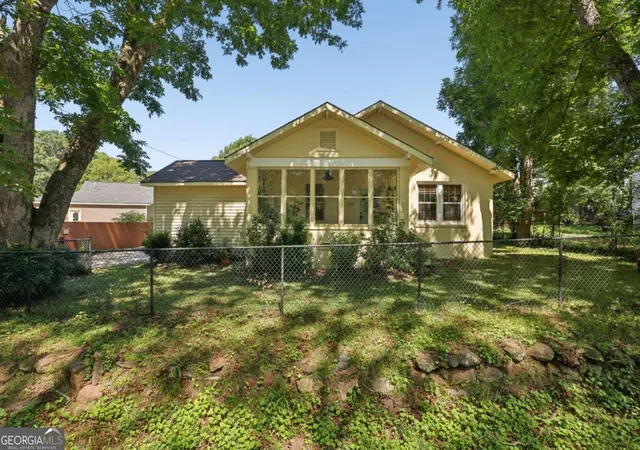 1st image of 200 S Jackson St, Hartwell, GA 30643 | MLS# 10807927