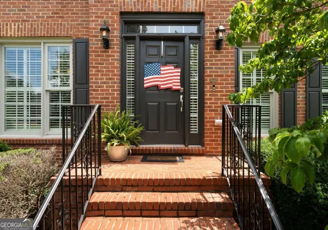 2nd image of 8 Limerick Ct, Cartersville, GA 30120 | MLS# 10792926