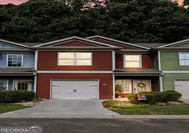 Townhouse for sale at 190 Towne Villas Dr, Jasper, GA 30143 | MLS# 10823664