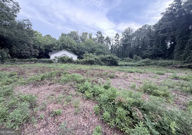 4th image of 879 S Hairston Rd, Stone Mountain, GA 30088 | MLS# 10809877