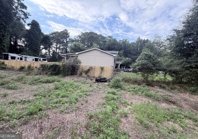 5th image of 879 S Hairston Rd, Stone Mountain, GA 30088 | MLS# 10809877