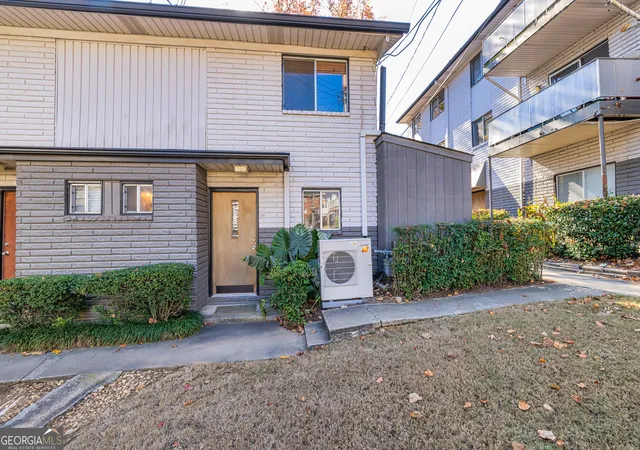 1st image of 3501 Roswell Rd Ne #APT 501, Atlanta, GA 30305 | MLS# 10646237