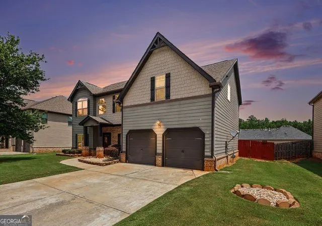 3rd image of 7668 Wild Cherry Ln, Lithonia, GA 30038 | MLS# 10797296