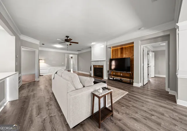 Photo 3 of Single family home for sale at 421 Beacon Ct, Griffin, GA 30223 | MLS# 10832807 | Listing updated on 2026-09-11
