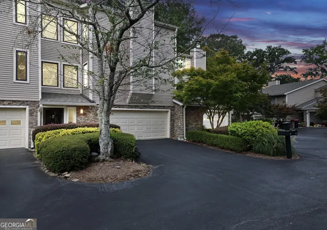 Photo 4 of Condo for sale at 60 Basswood Cir, Sandy Springs, GA 30328 | MLS# 10811933 | Listing updated on 2026-09-12