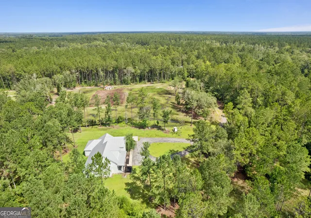 3rd image of 212 Clinch Ln, Brunswick, GA 31523 | MLS# 10798169