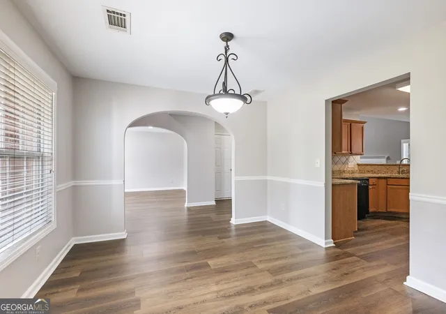Photo 4 of Single family home for sale at 6062 Park Bnd Ave, Braselton, GA 30517 | MLS# 10808266 | Listing updated on 2026-07-31