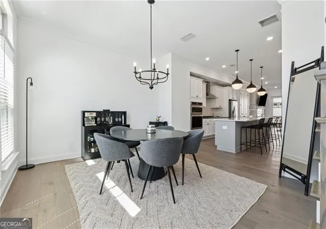 4th image of 3920 Danube Ln, Atlanta, GA 30339 | MLS# 10714035