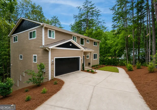 Photo 3 of Single family home for sale at 418 Wilfar Strasse, Helen, GA 30545 | MLS# 10819058 | Listing updated on 2026-08-18