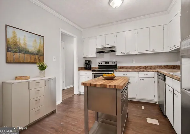 Photo 3 of Single family home for sale at 2120 Sandgate Cir, Atlanta, GA 30349 | MLS# 10778584 | Listing updated on 2026-09-23
