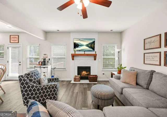 Photo 3 of Single family home for sale at 408 Rio Dell Ct, Locust Grove, GA 30248 | MLS# 10783366 | Listing updated on 2026-09-08