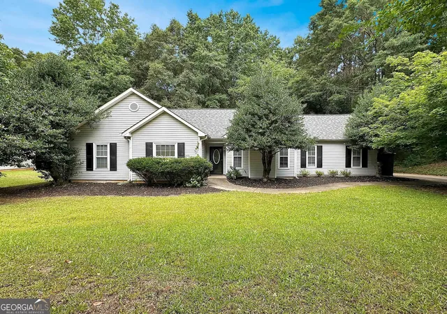 Homes for sale in Newnan, GA | 77 Paces Landing Wy, Newnan, GA 30263 | MLS# 10754154