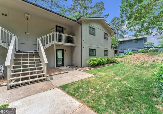 Photo 2 of Condo for sale at 12b Hartwell Villas, Anderson, SC 29626 | MLS# 10809159 | Listing updated on 2026-08-30