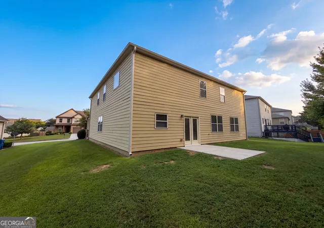 Photo 4 of Sale Pending at 2772 Bluestone Dr Sw, South Fulton, GA 30331 | MLS# 10821899 | Listing updated on 2026-10-29