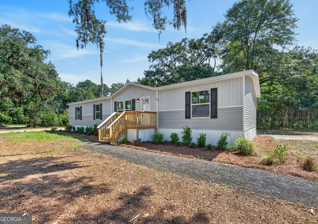 Photo 3 of Manufactured home for sale at 38 Jane St, Midway, GA 31320 | MLS# 10820471 | Listing updated on 2026-09-23