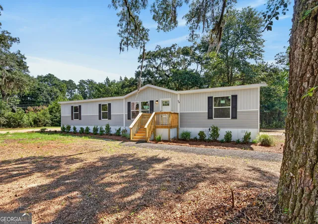 Photo 4 of Manufactured home for sale at 38 Jane St, Midway, GA 31320 | MLS# 10820471 | Listing updated on 2026-09-23