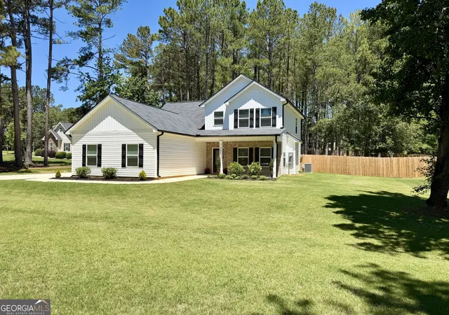 Photo 3 of Single family home for sale at 505 Kaitlin Cir, Griffin, GA 30223 | MLS# 10826888 | Listing updated on 2026-08-29